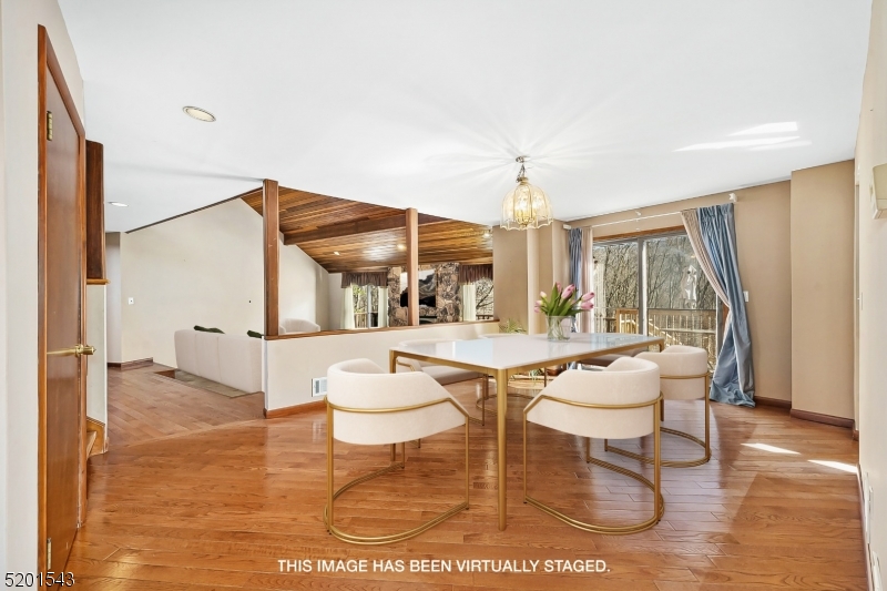 35 Meredith Dr