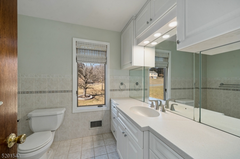 35 Meredith Dr