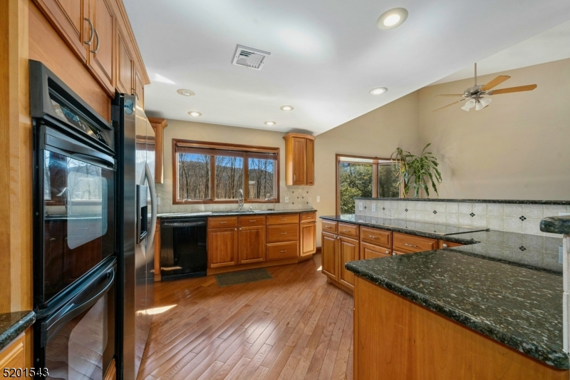 35 Meredith Dr