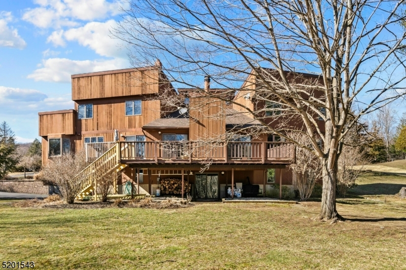 35 Meredith Dr