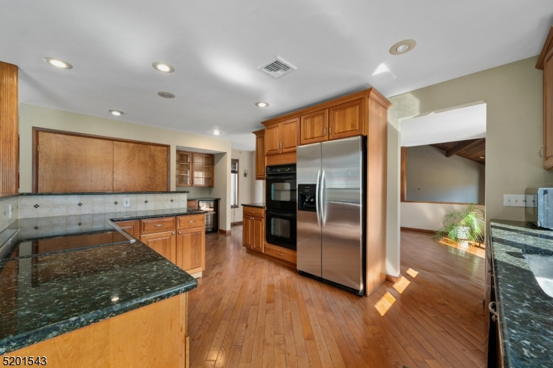 35 Meredith Dr
