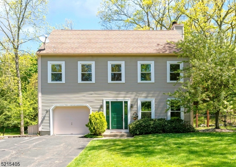 23 Linden Dr