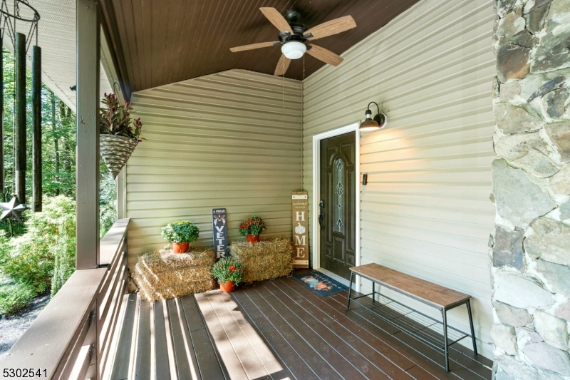 11 Hirams Grove Rd