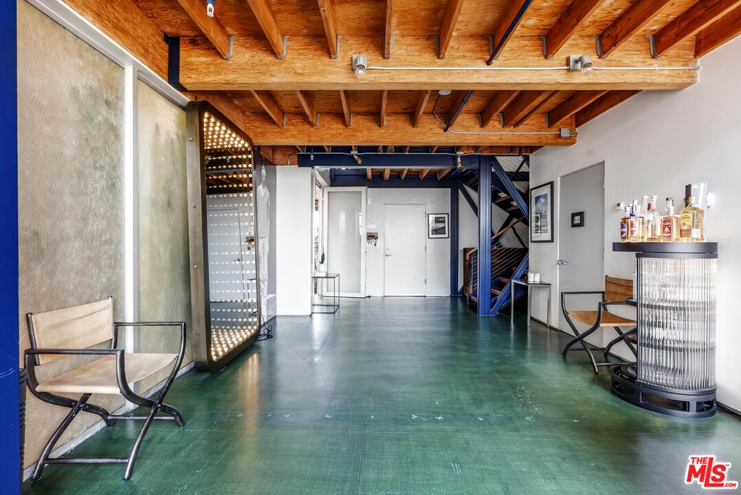 2114 Narcissus Ct