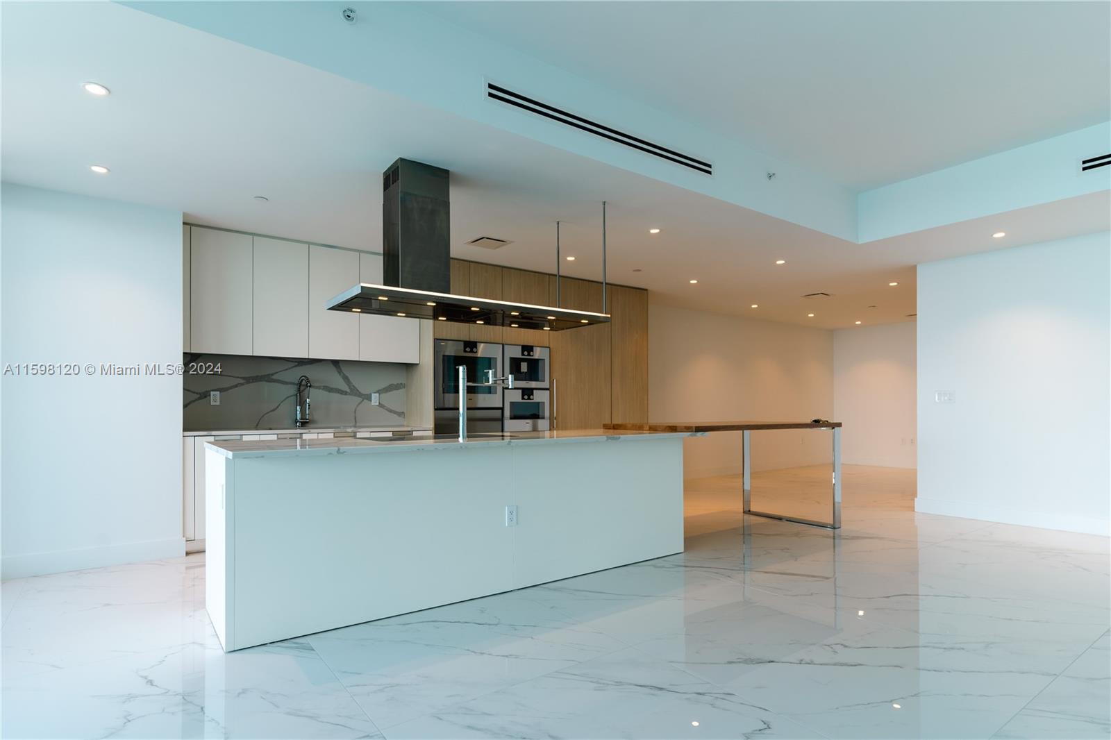 15701 Collins Ave # 1002