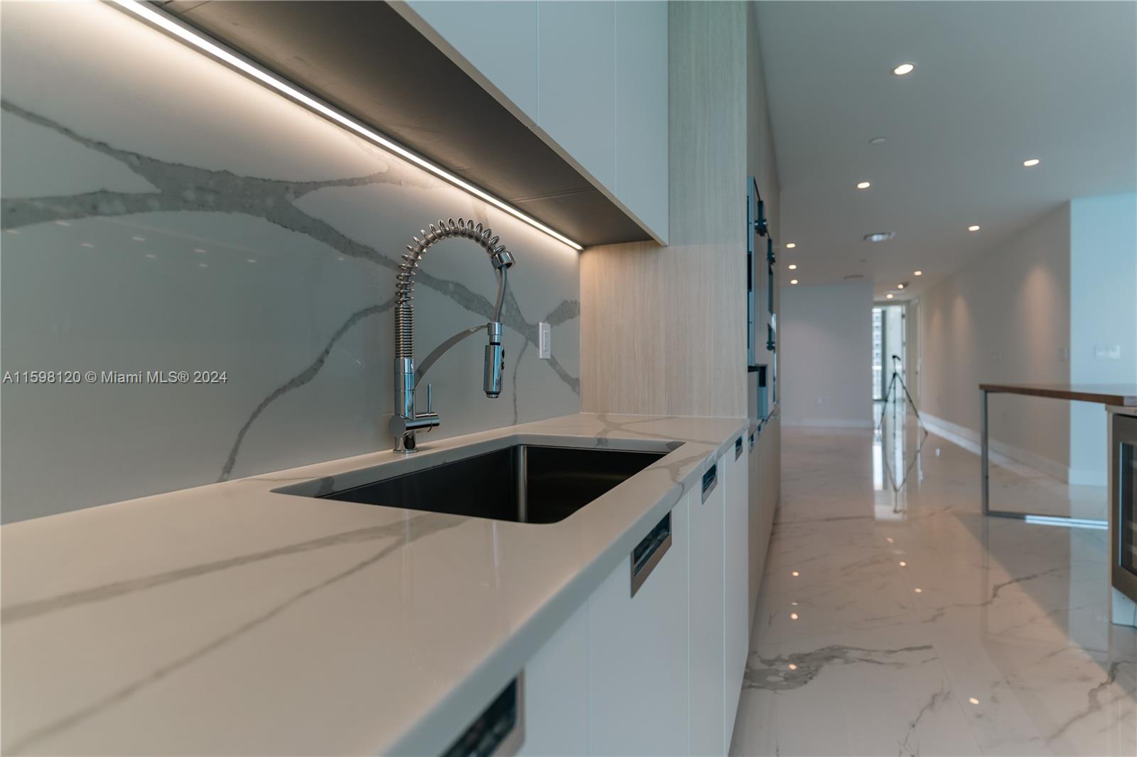 15701 Collins Ave # 1002