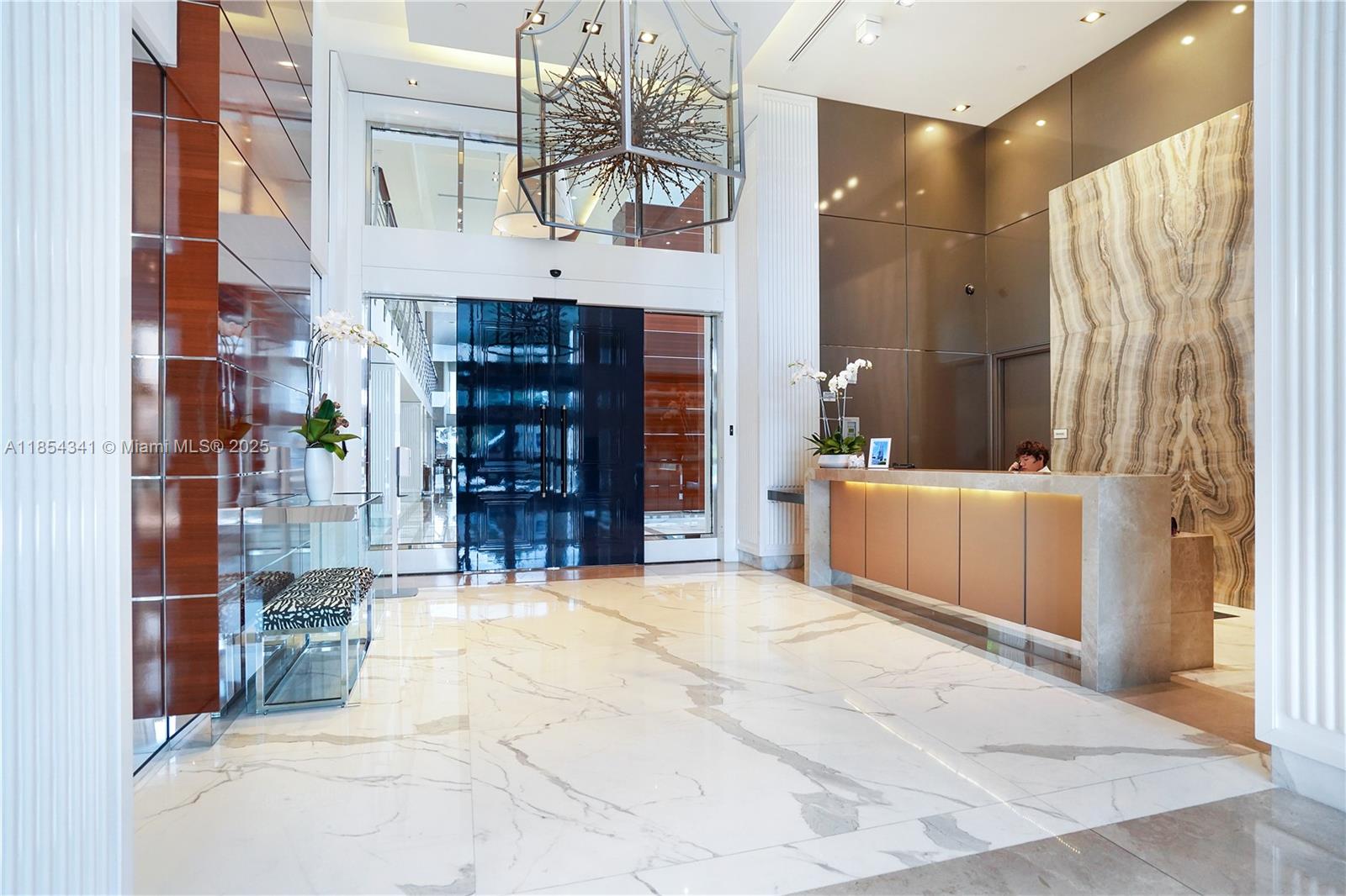 17475 Collins Ave # 601