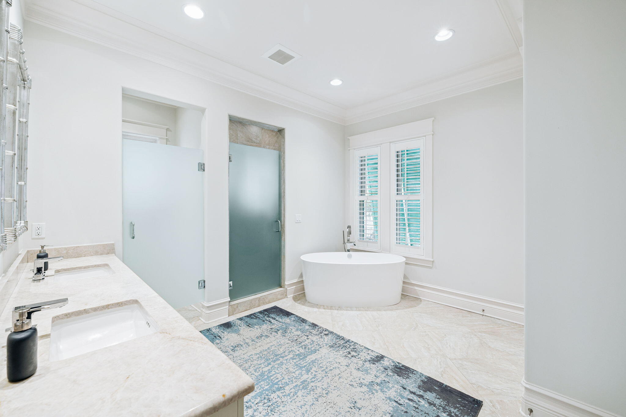 358 Rue Caribe