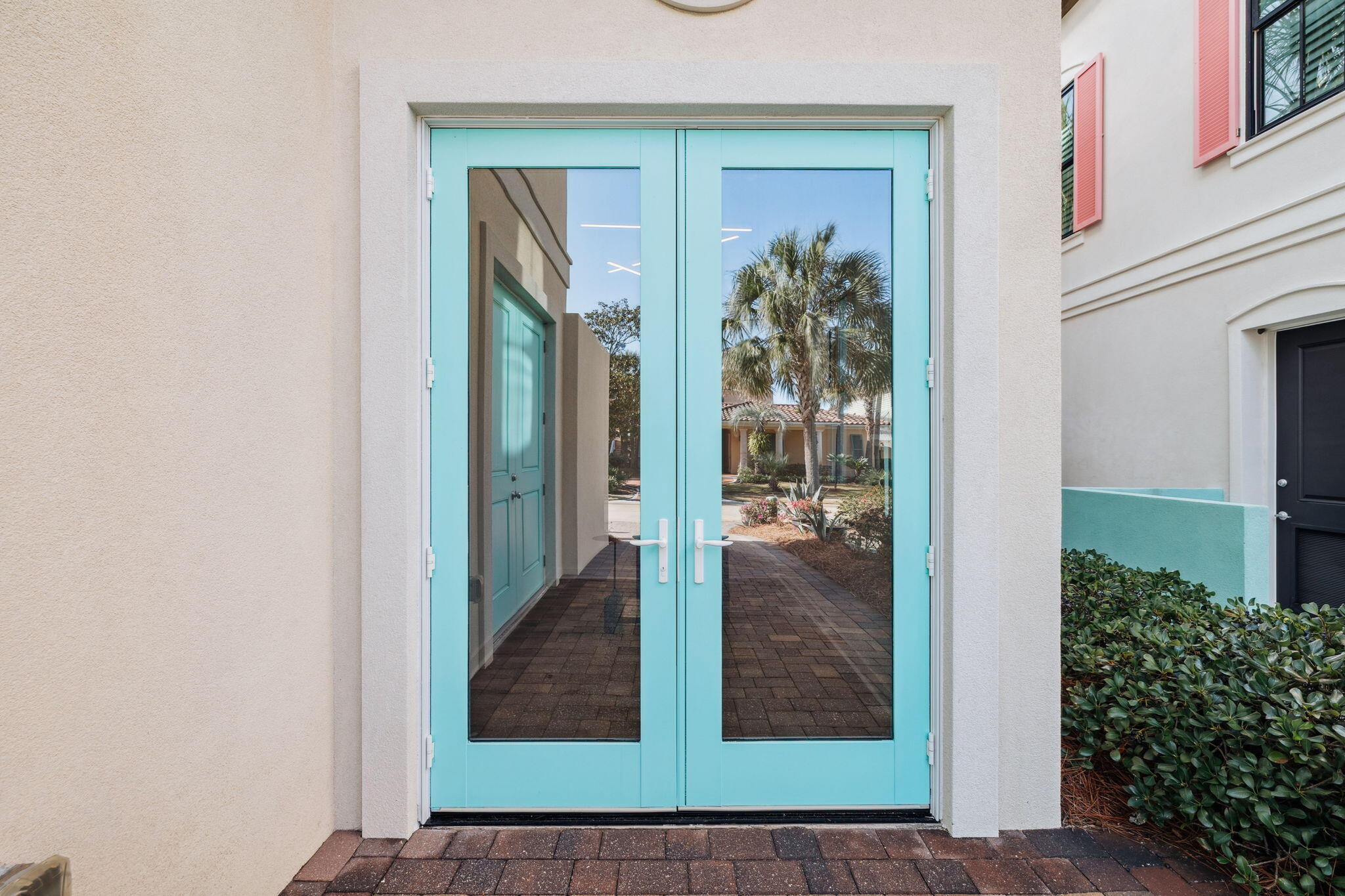 358 Rue Caribe