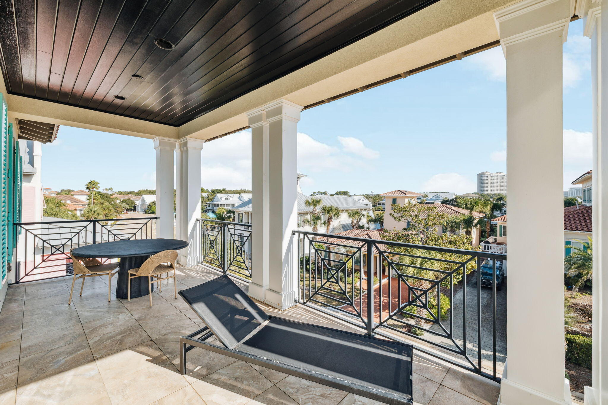 358 Rue Caribe