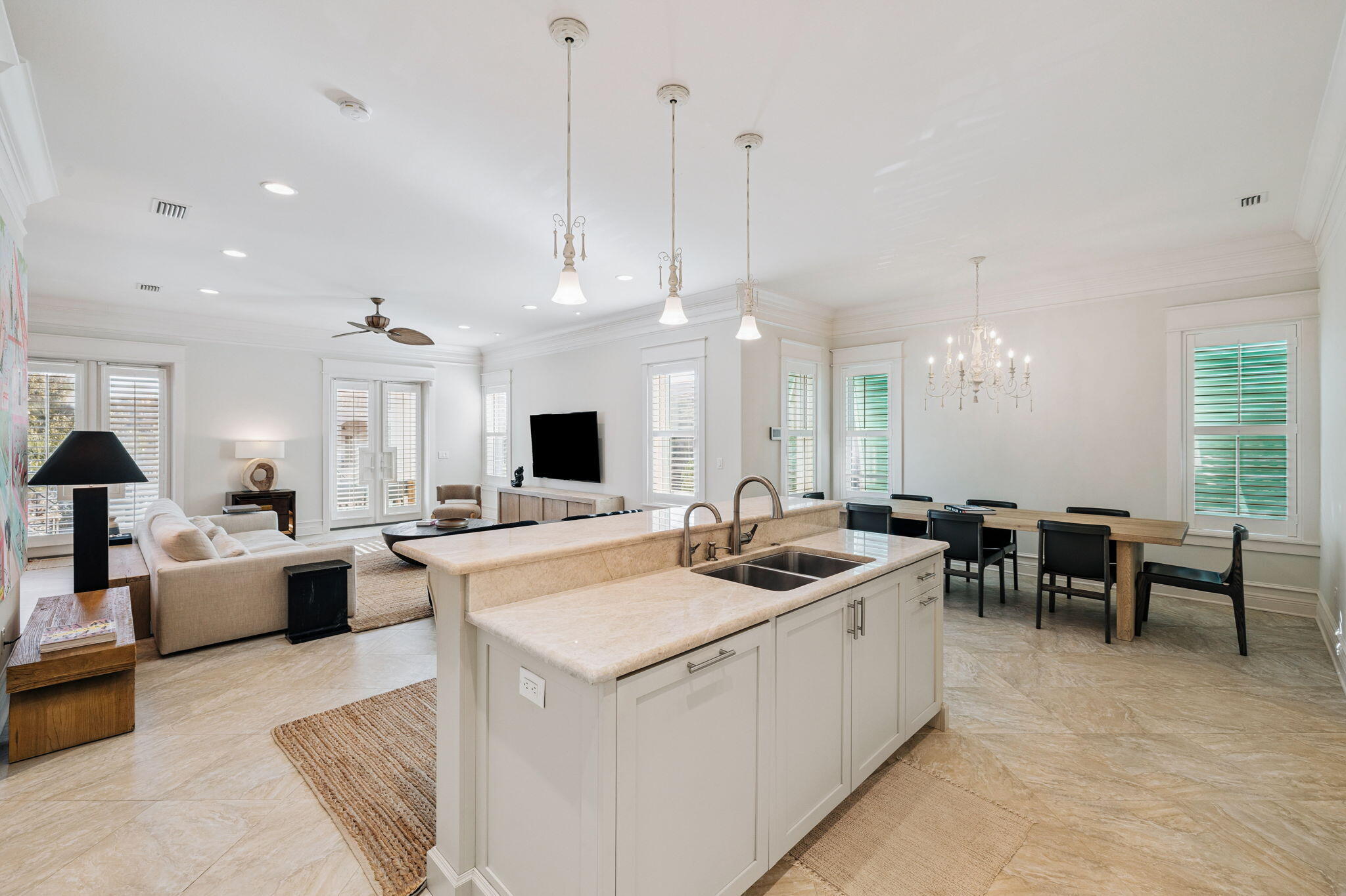 358 Rue Caribe