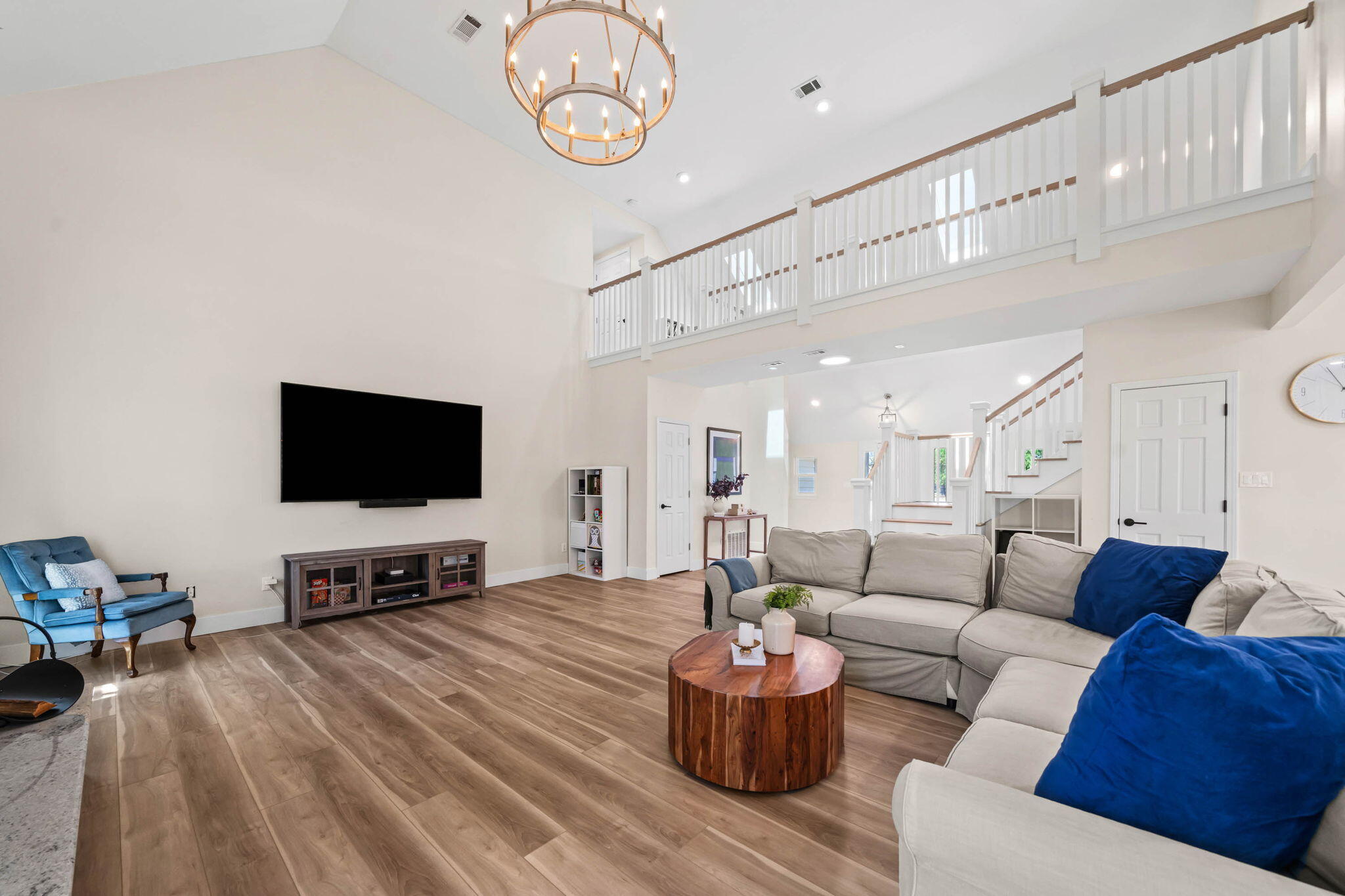 7 Tomahawk Court
