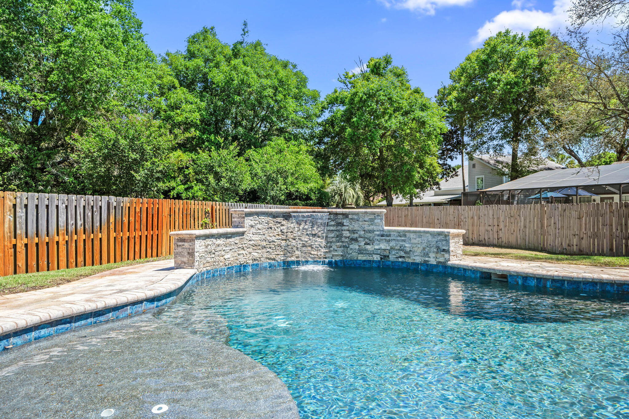 7 Tomahawk Court
