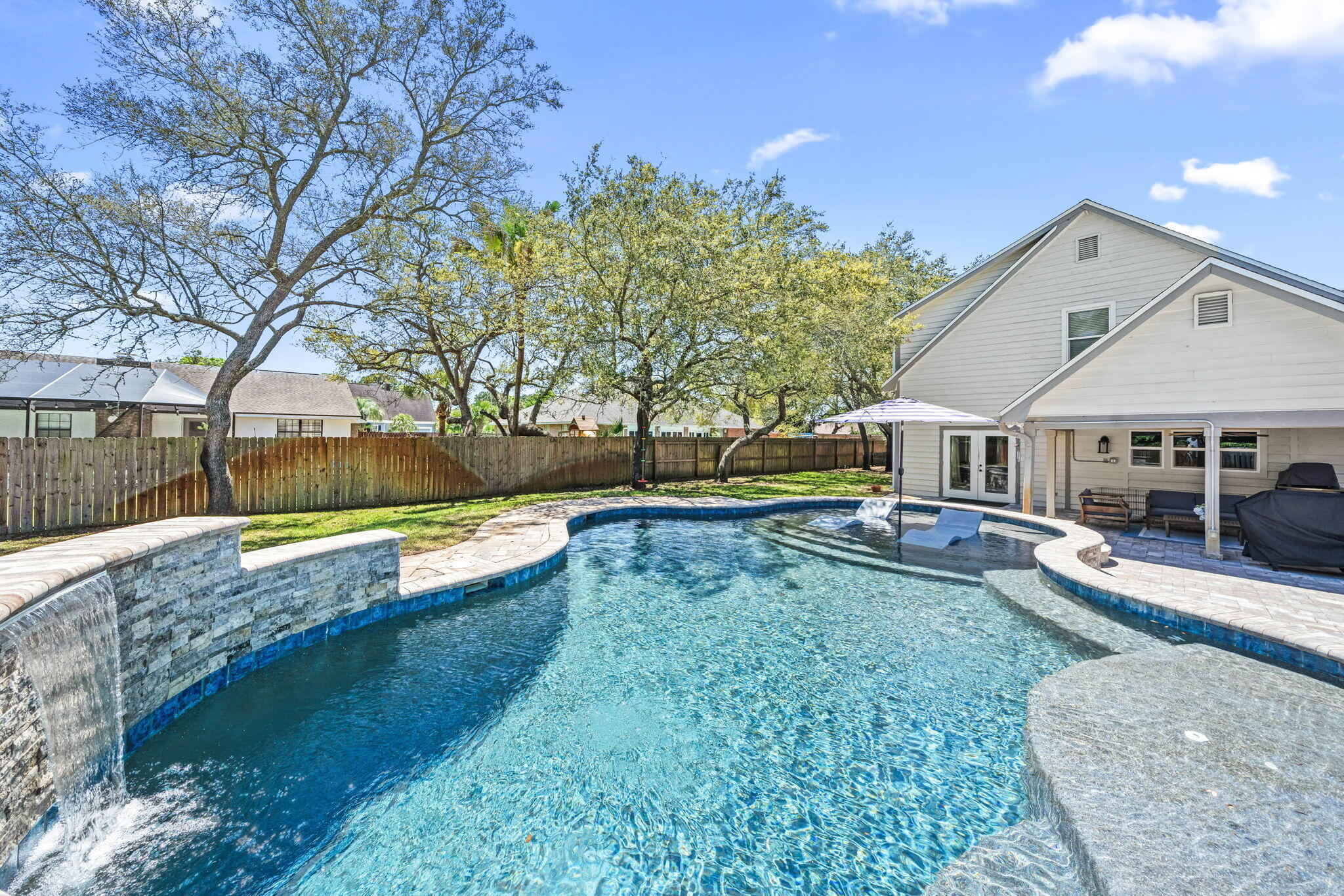 7 Tomahawk Court