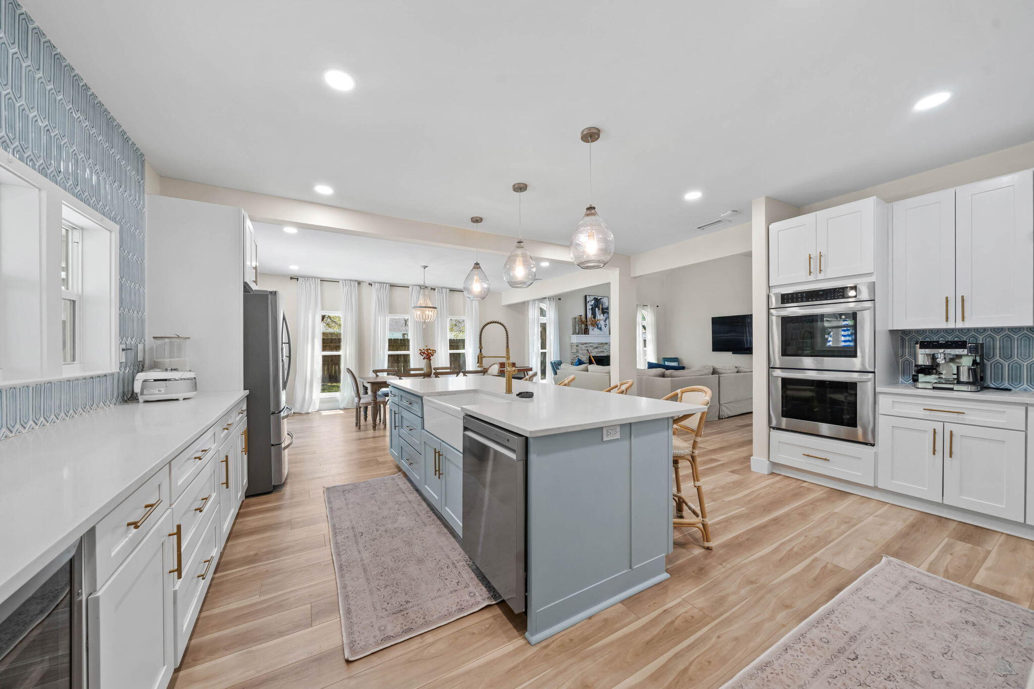 7 Tomahawk Court