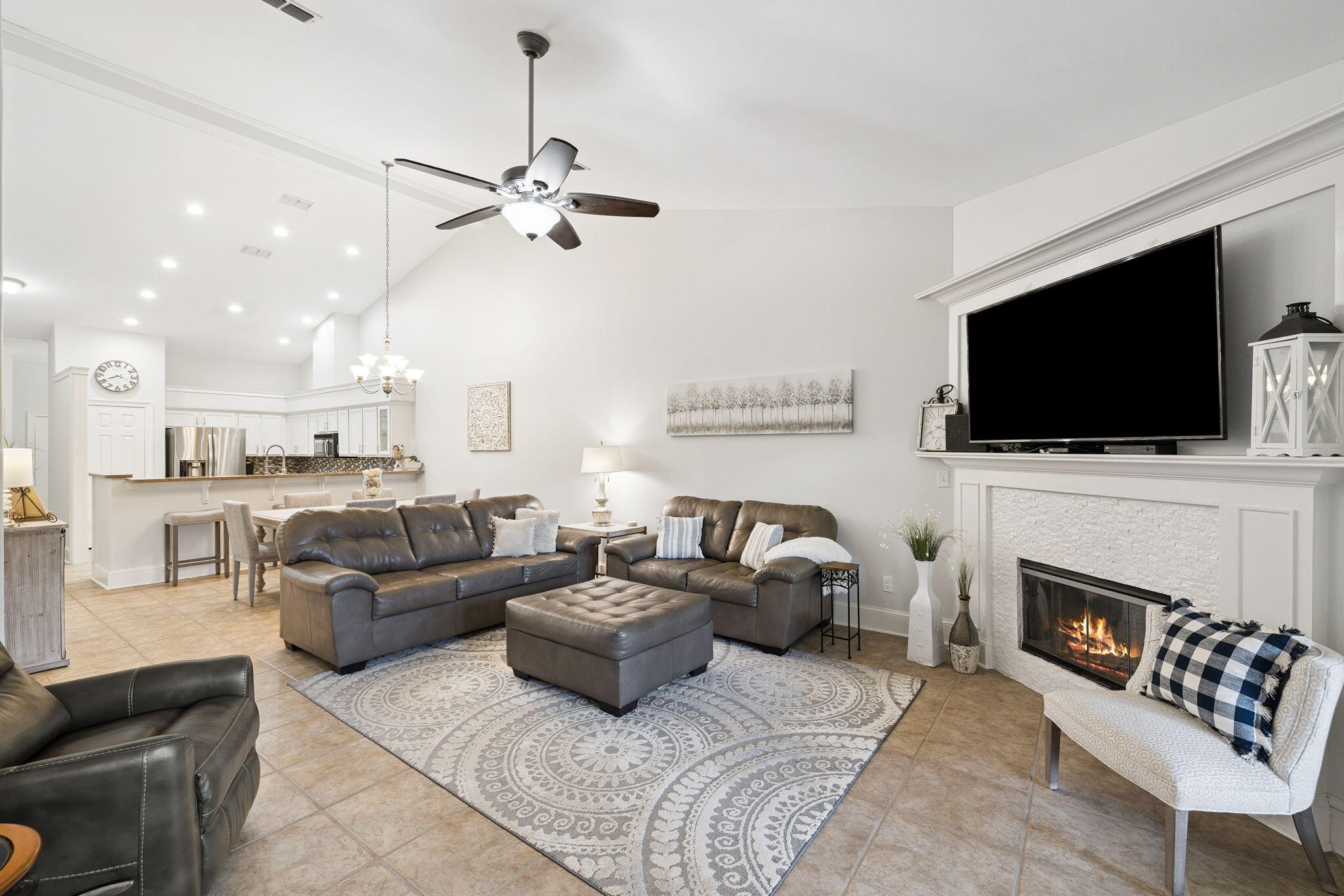 230 Diamond Cove