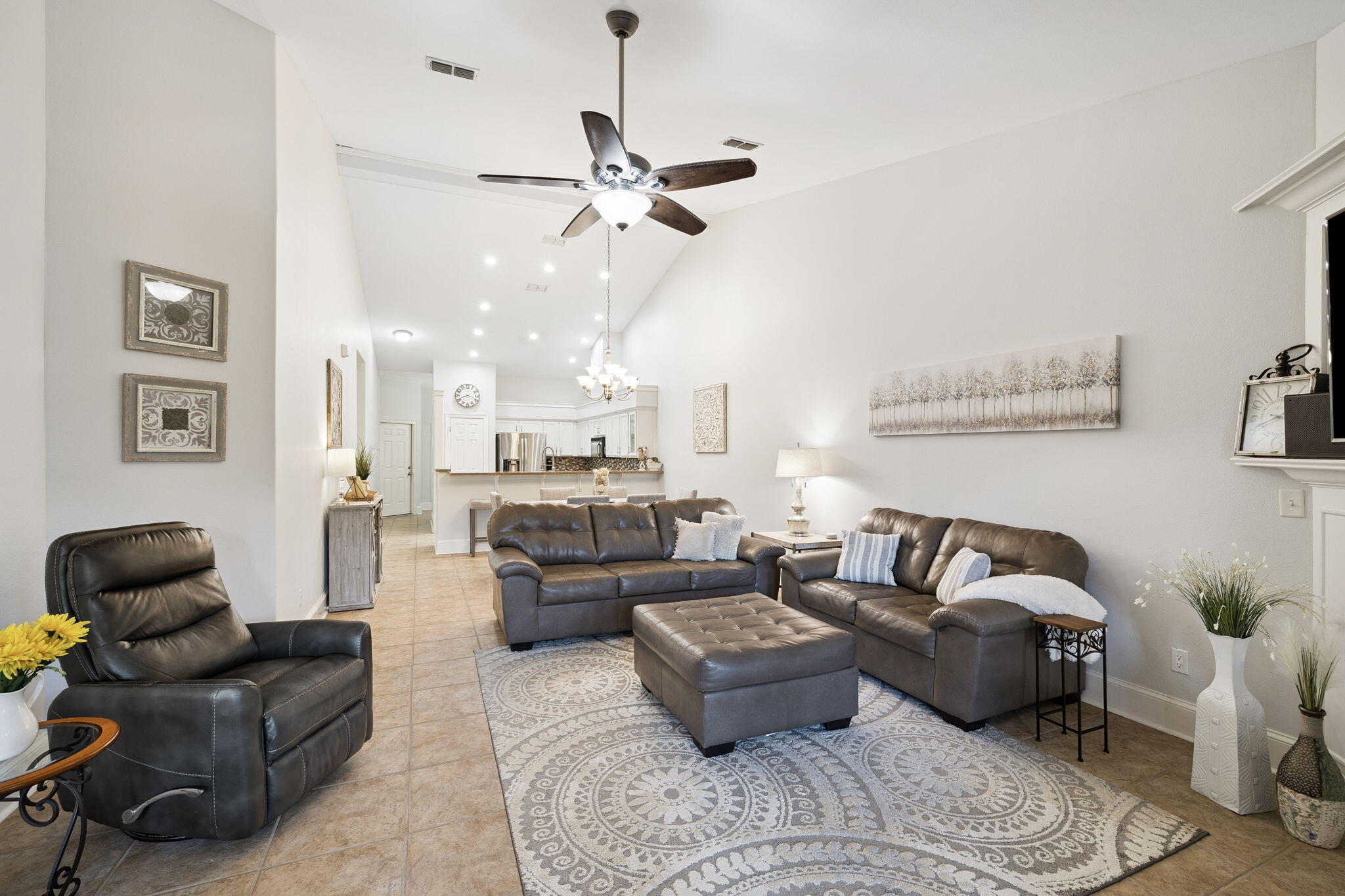 230 Diamond Cove