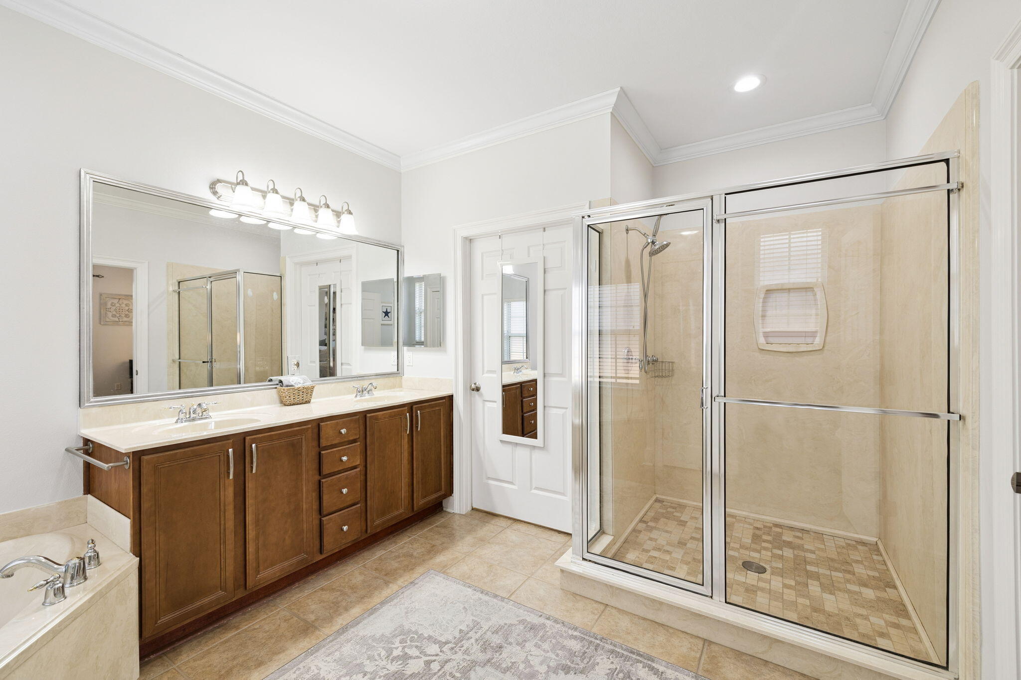 230 Diamond Cove