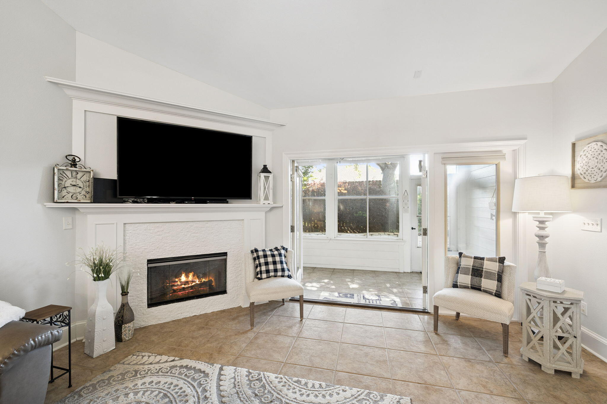230 Diamond Cove