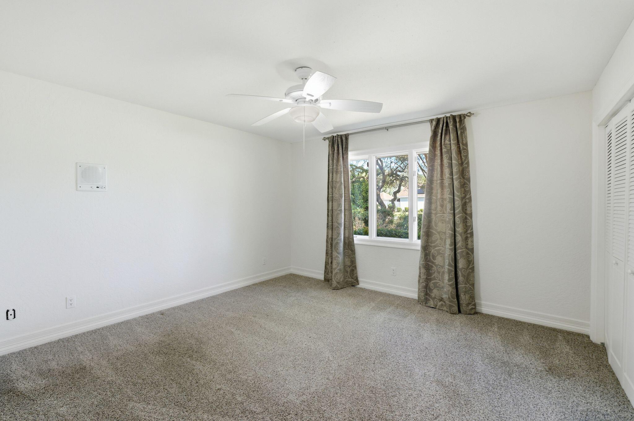 47 E Country Club Drive