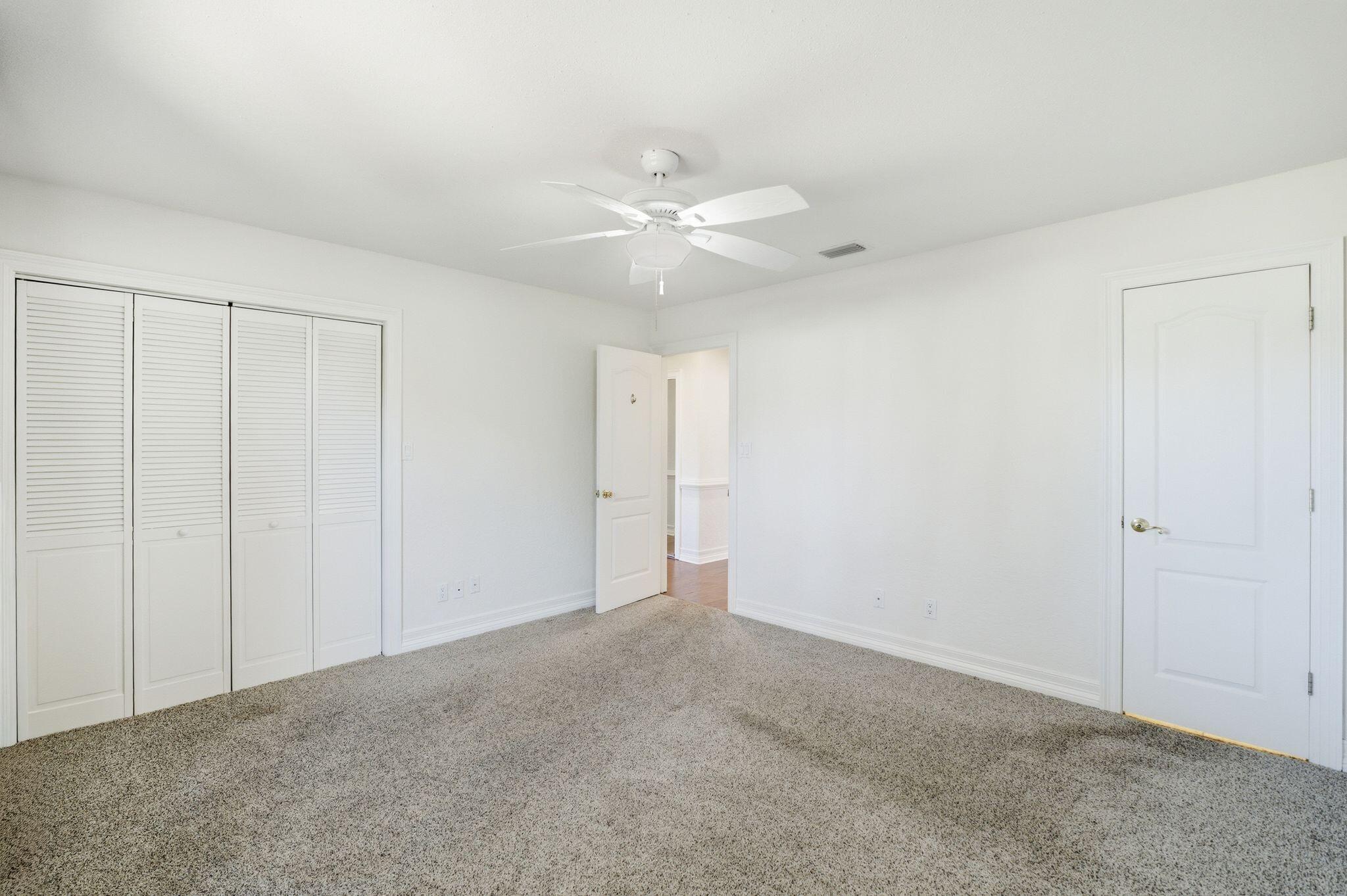 47 E Country Club Drive