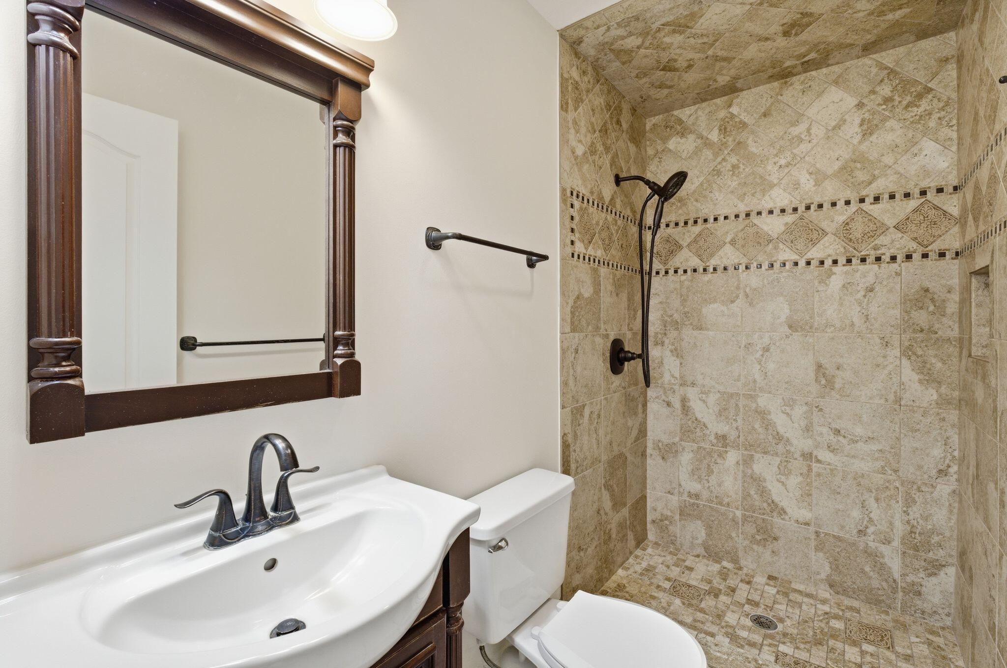 47 E Country Club Drive