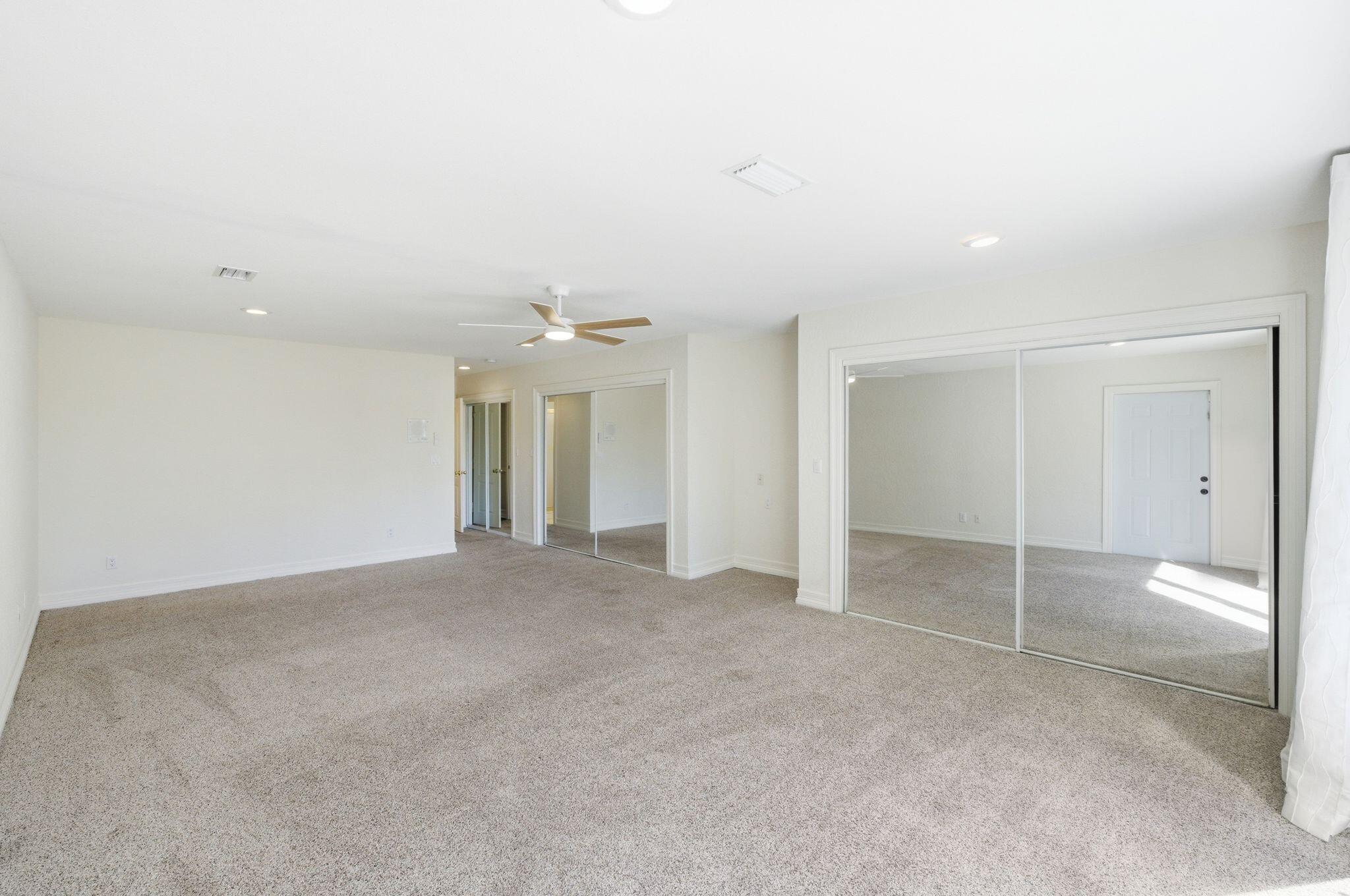 47 E Country Club Drive