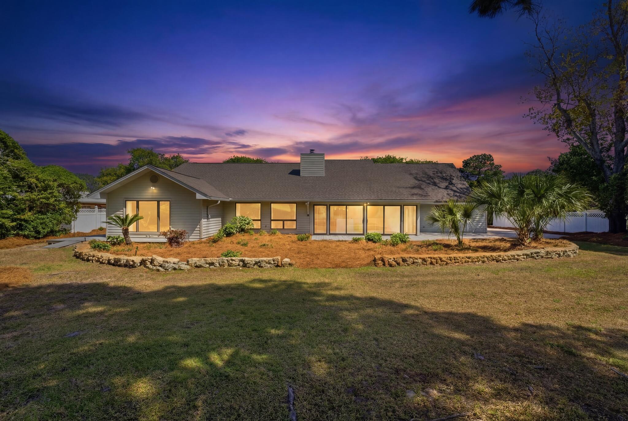 47 E Country Club Drive