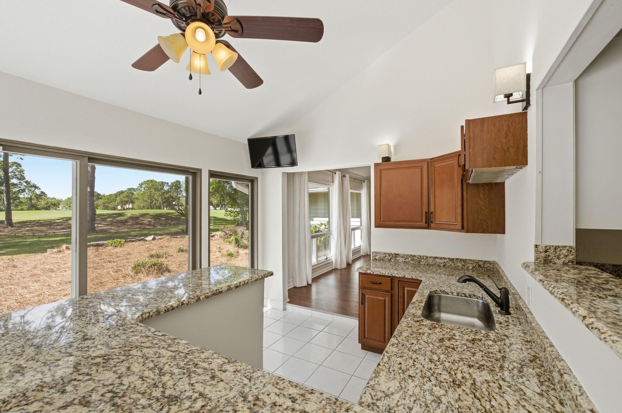 47 E Country Club Drive
