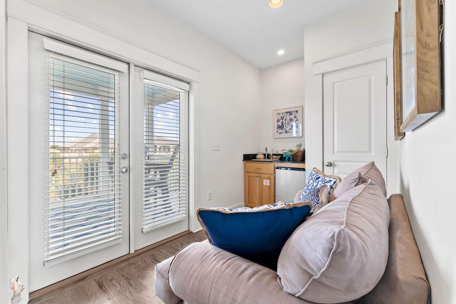 67 W Seacrest Beach Boulevard
