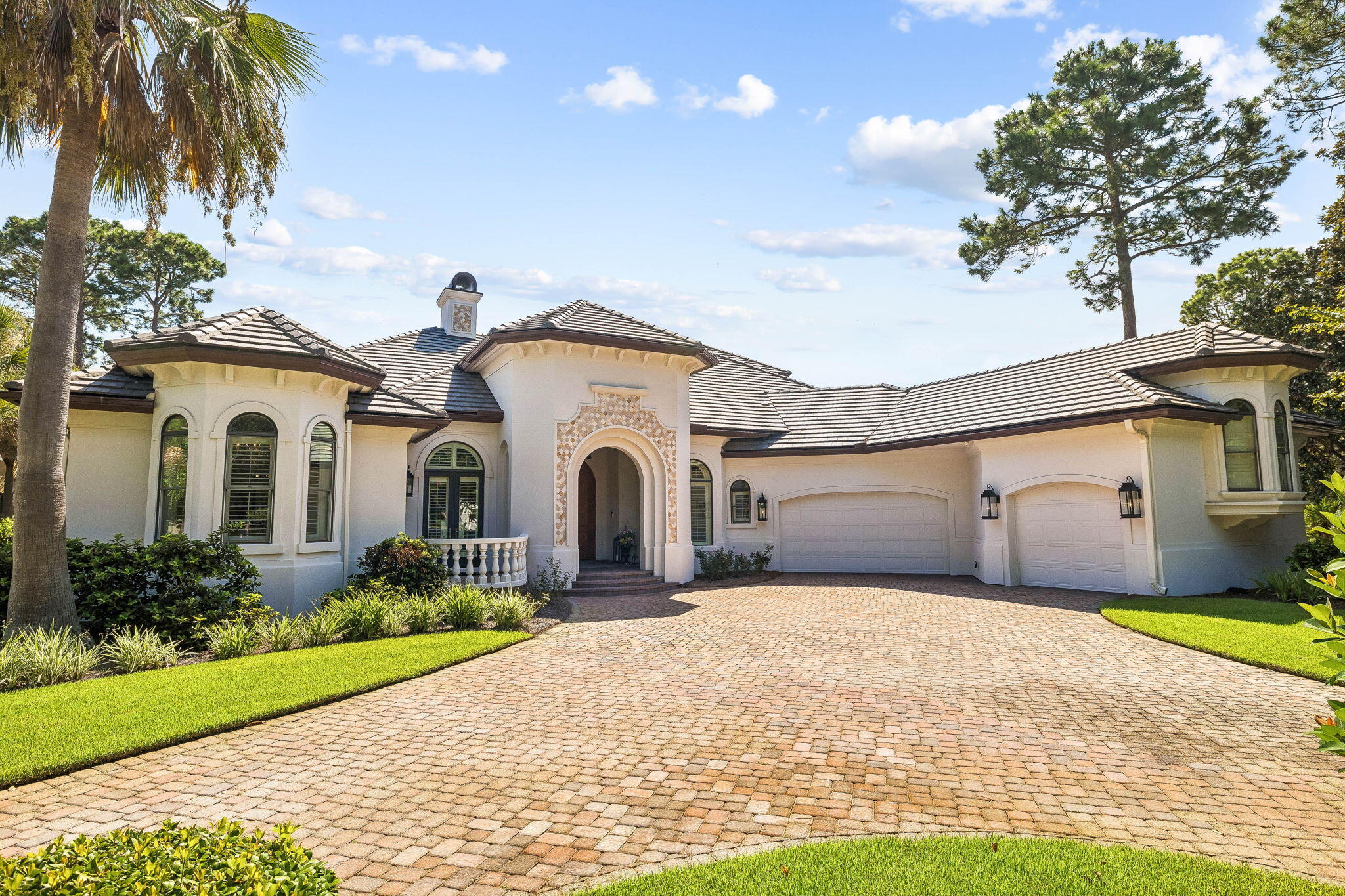 2987 Bay Villas Court