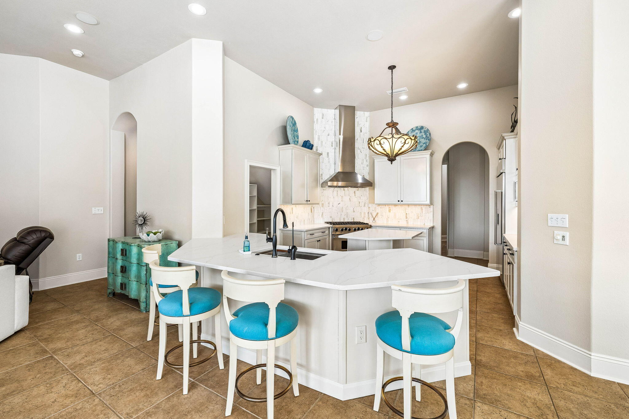 2987 Bay Villas Court