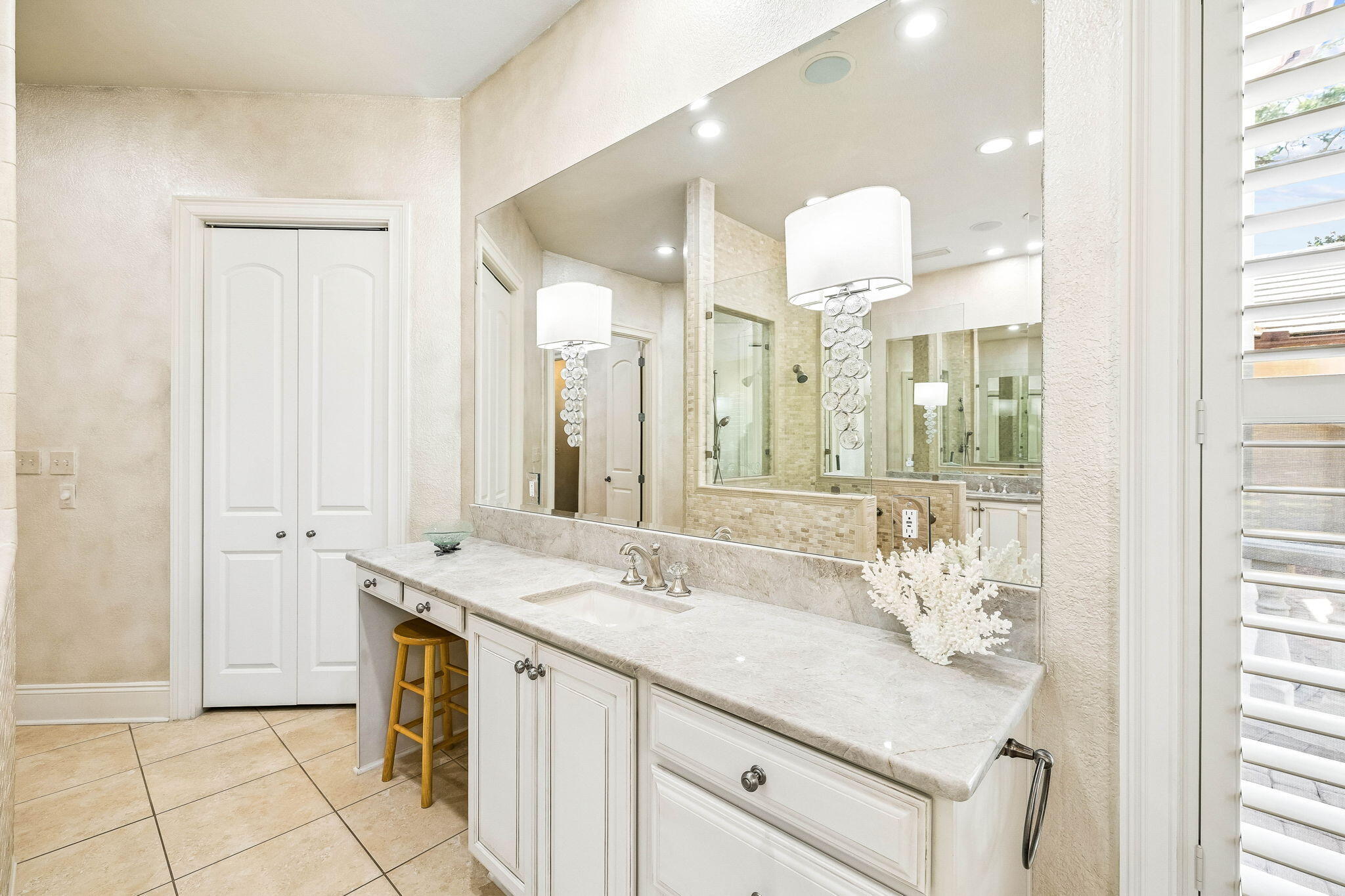 2987 Bay Villas Court