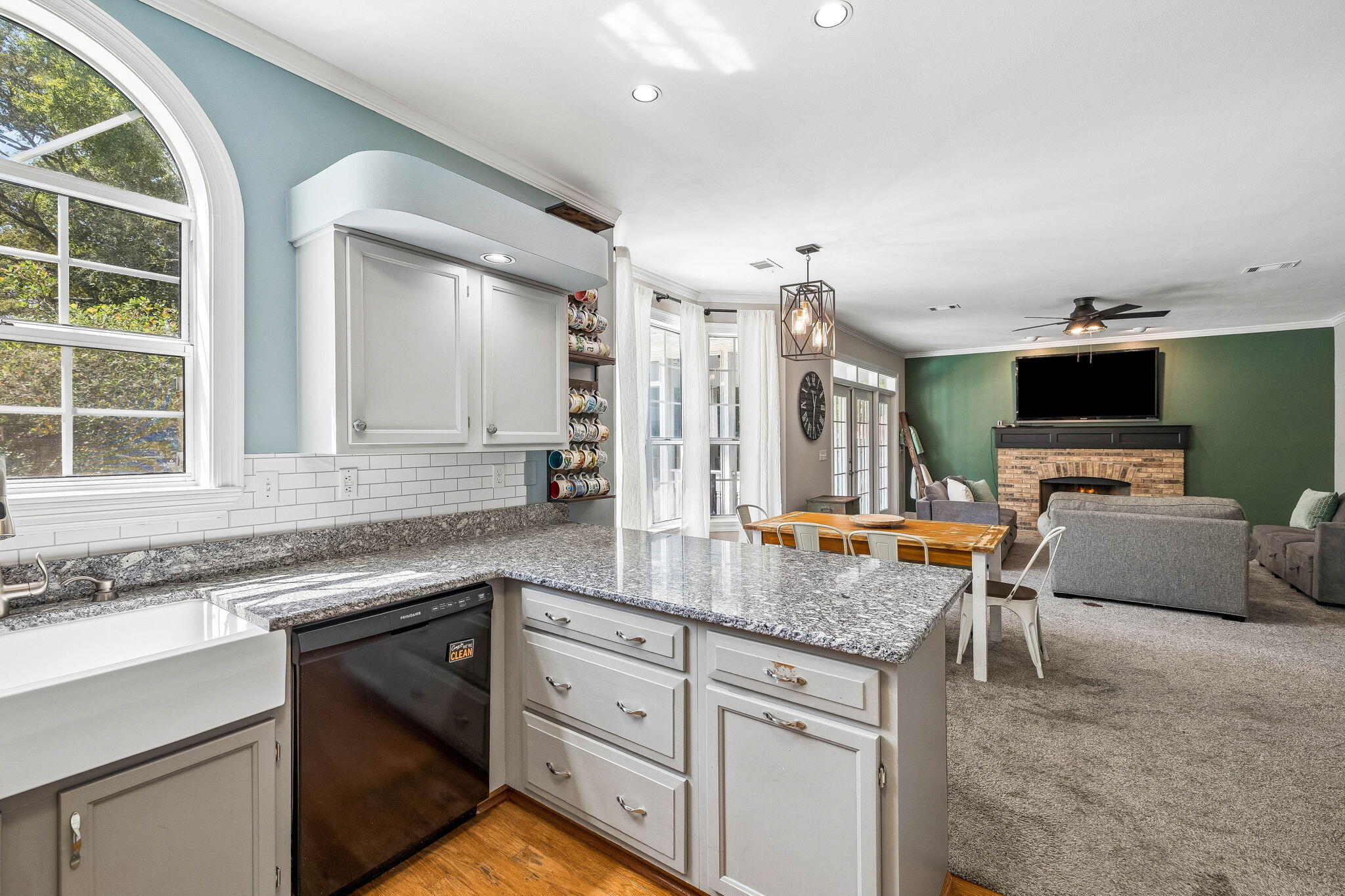 2568 Palm Shores Drive