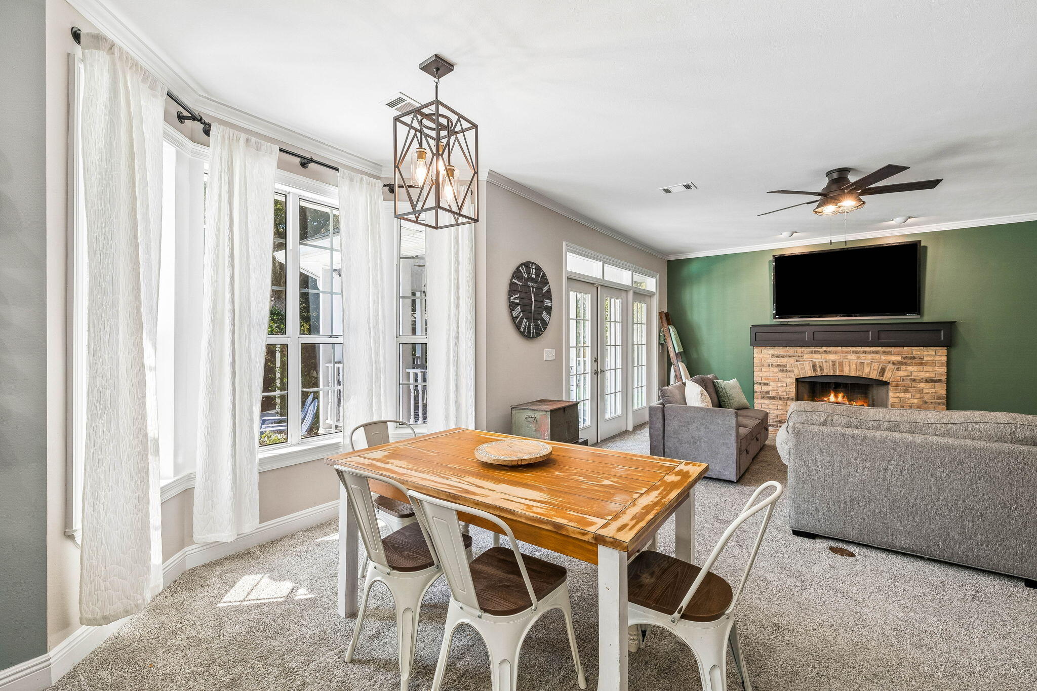 2568 Palm Shores Drive