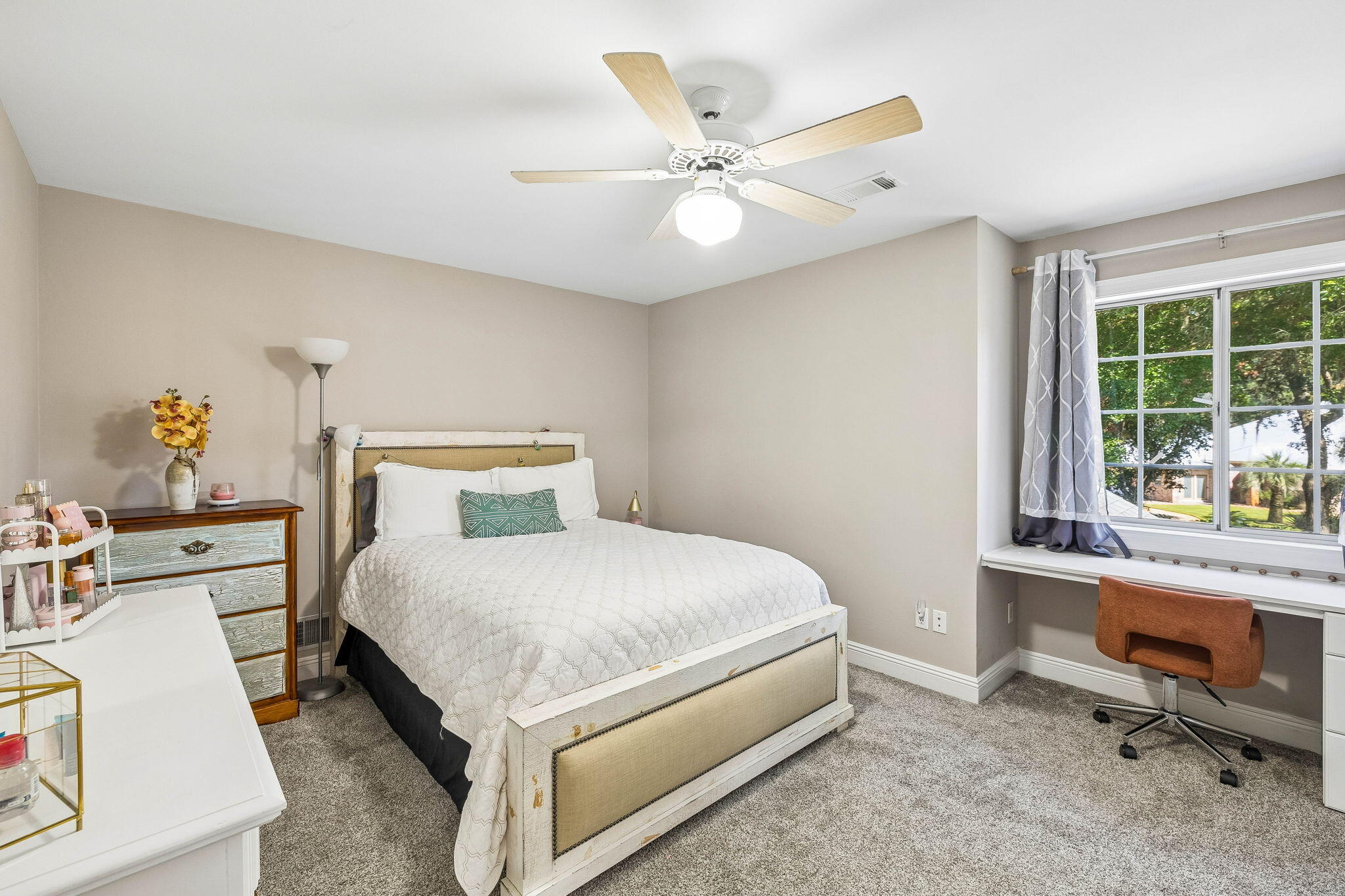 2568 Palm Shores Drive