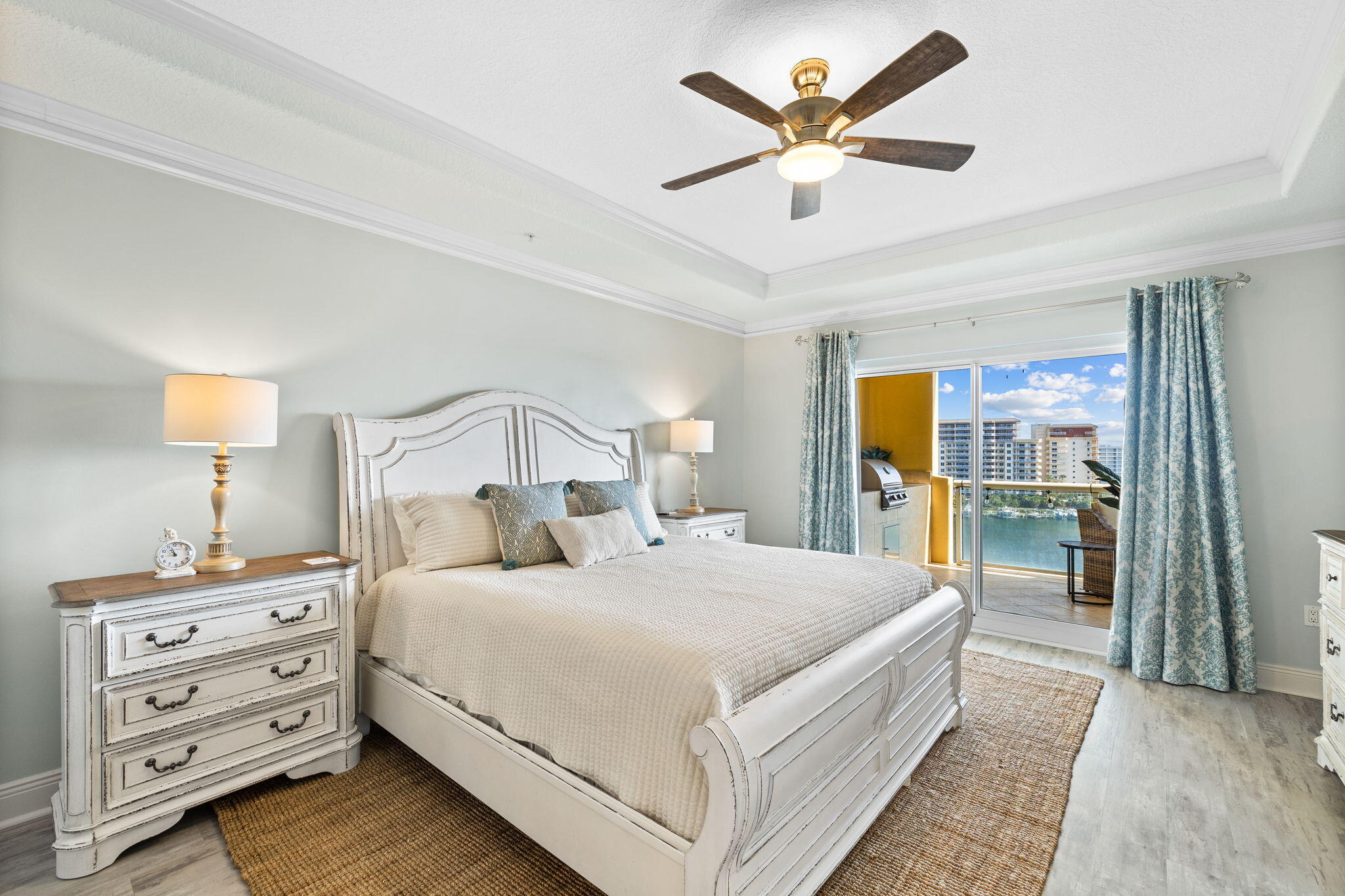 770 Harbor Boulevard