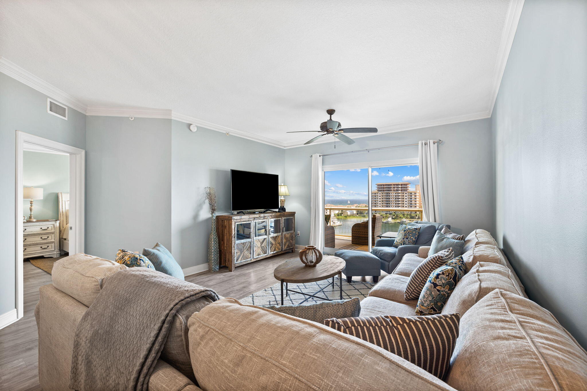 770 Harbor Boulevard