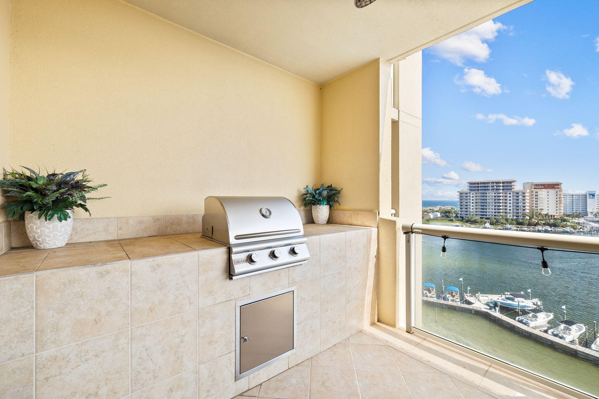 770 Harbor Boulevard