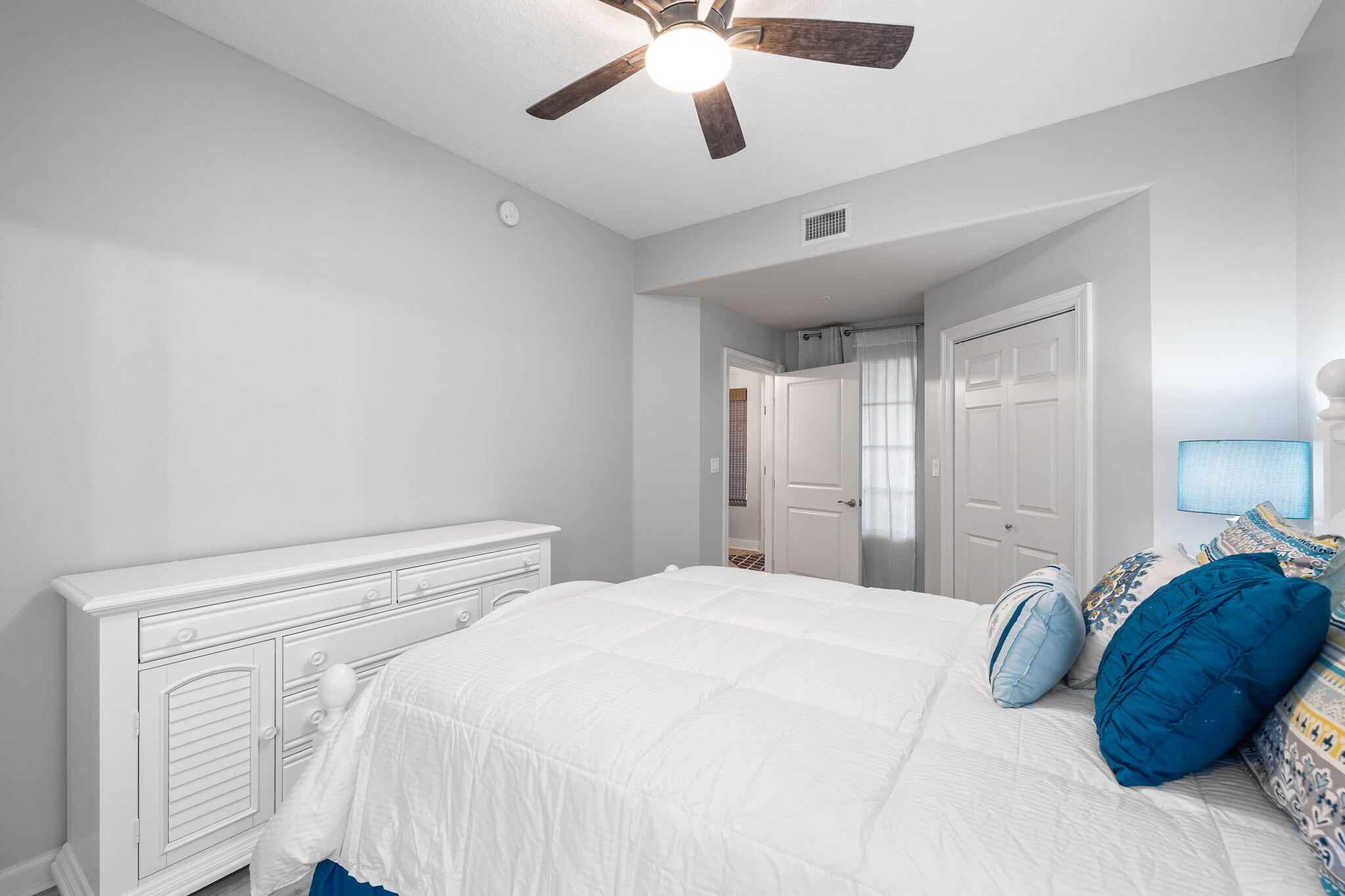 770 Harbor Boulevard