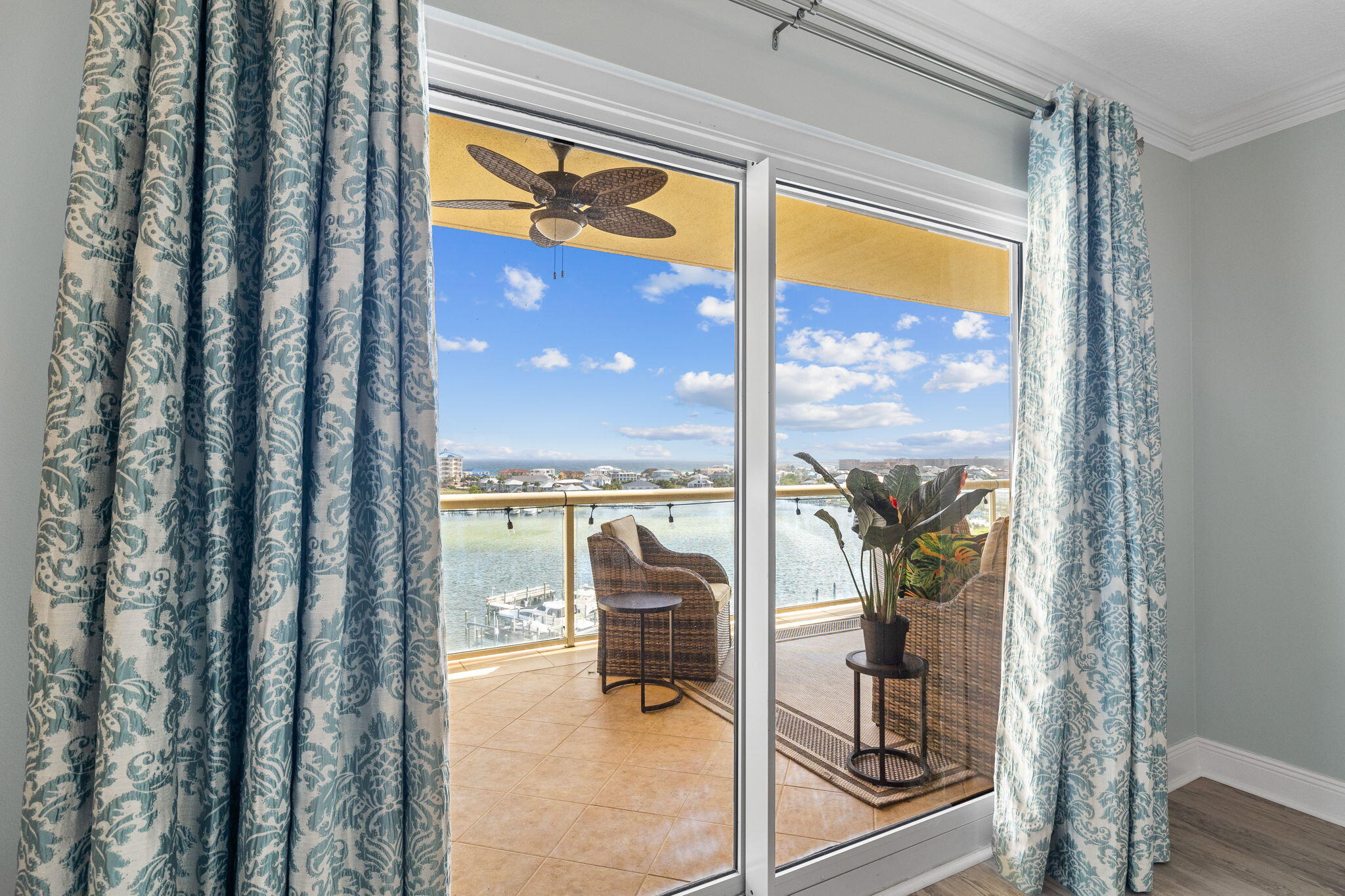 770 Harbor Boulevard