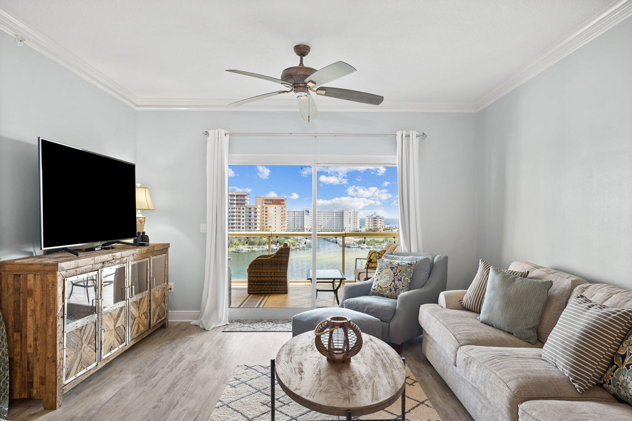 770 Harbor Boulevard