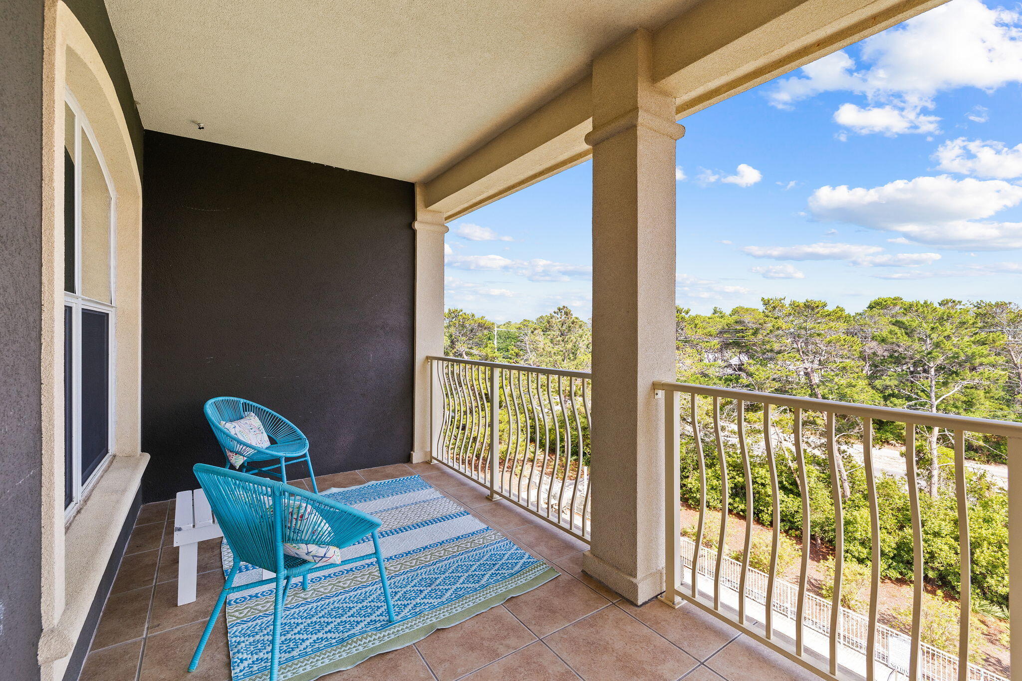 4545 E Co Highway 30A B402, UNIT B402