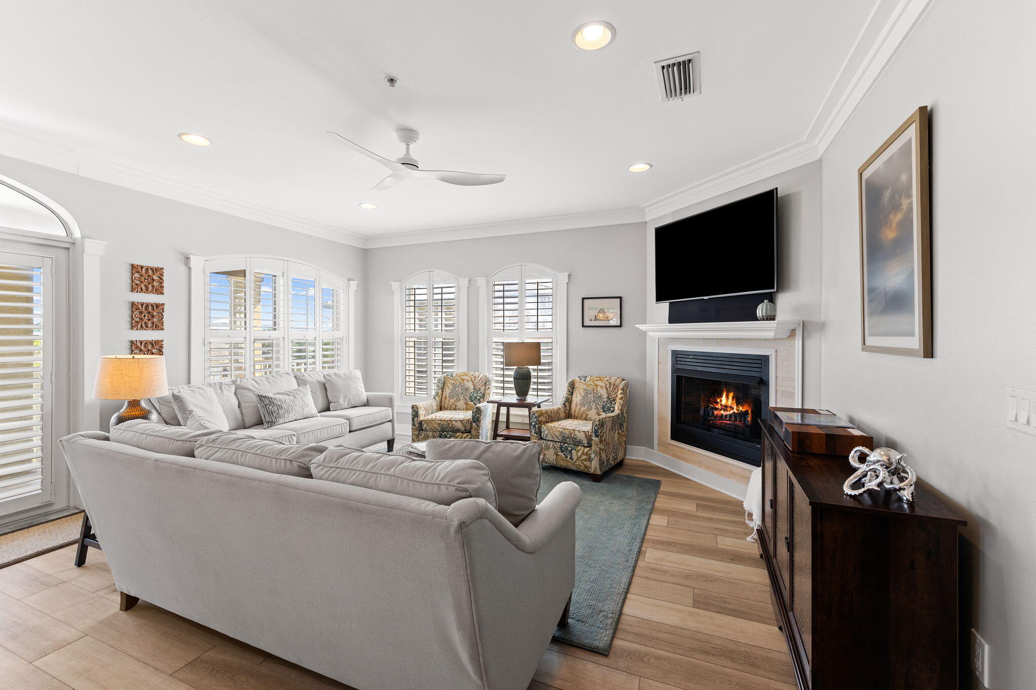 4545 E Co Highway 30A B402, UNIT B402