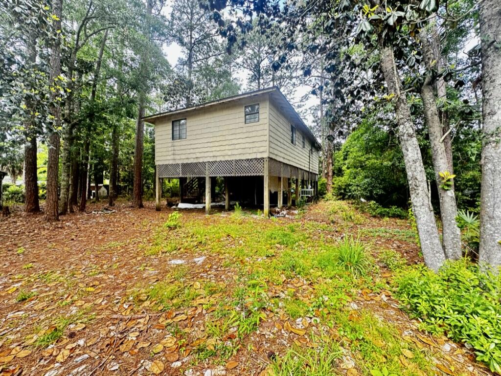 1569 N County Hwy 393