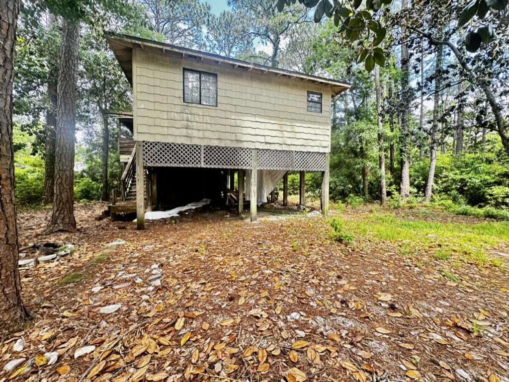1569 N County Hwy 393