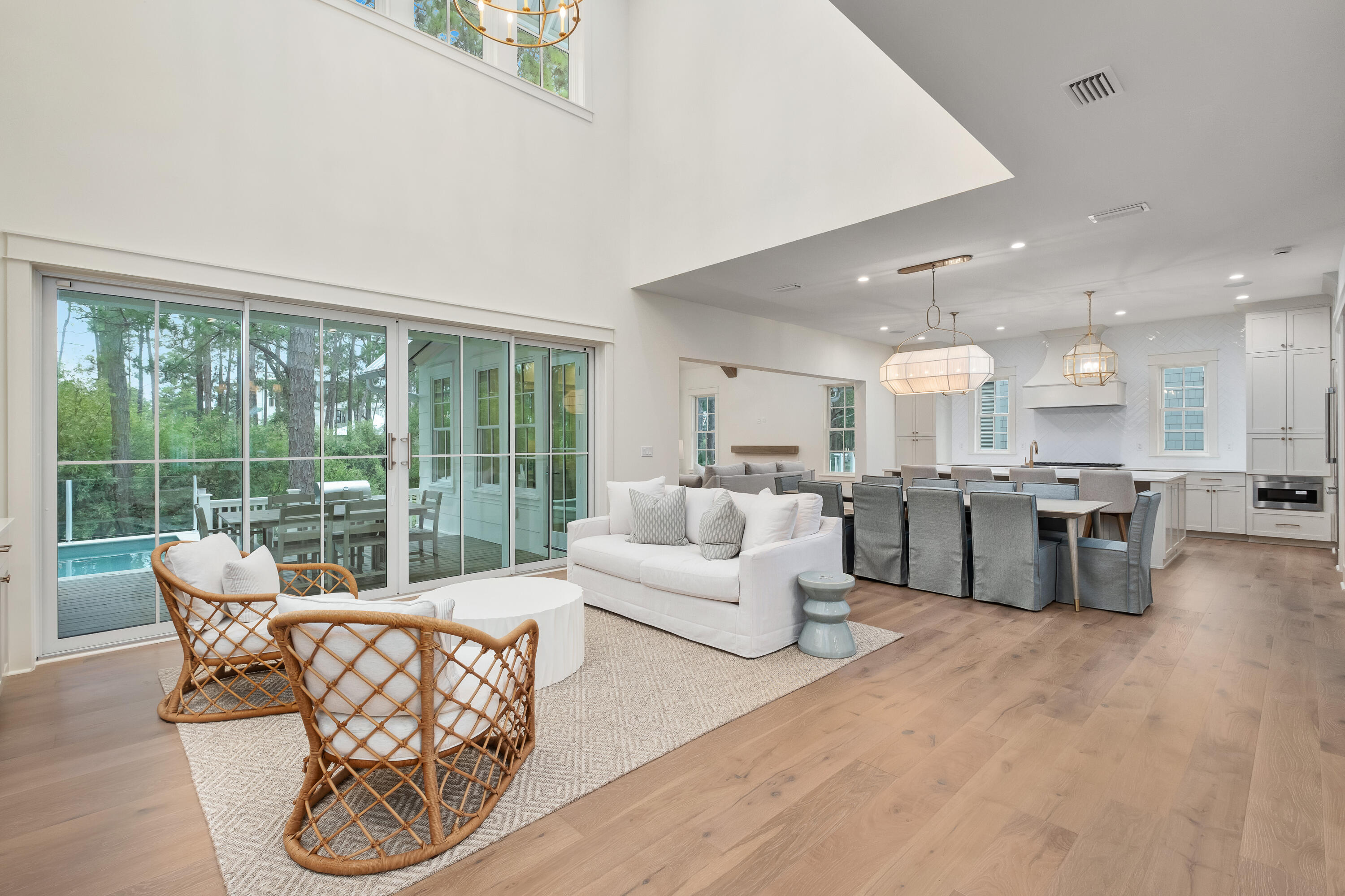 37 Lakeview Drive