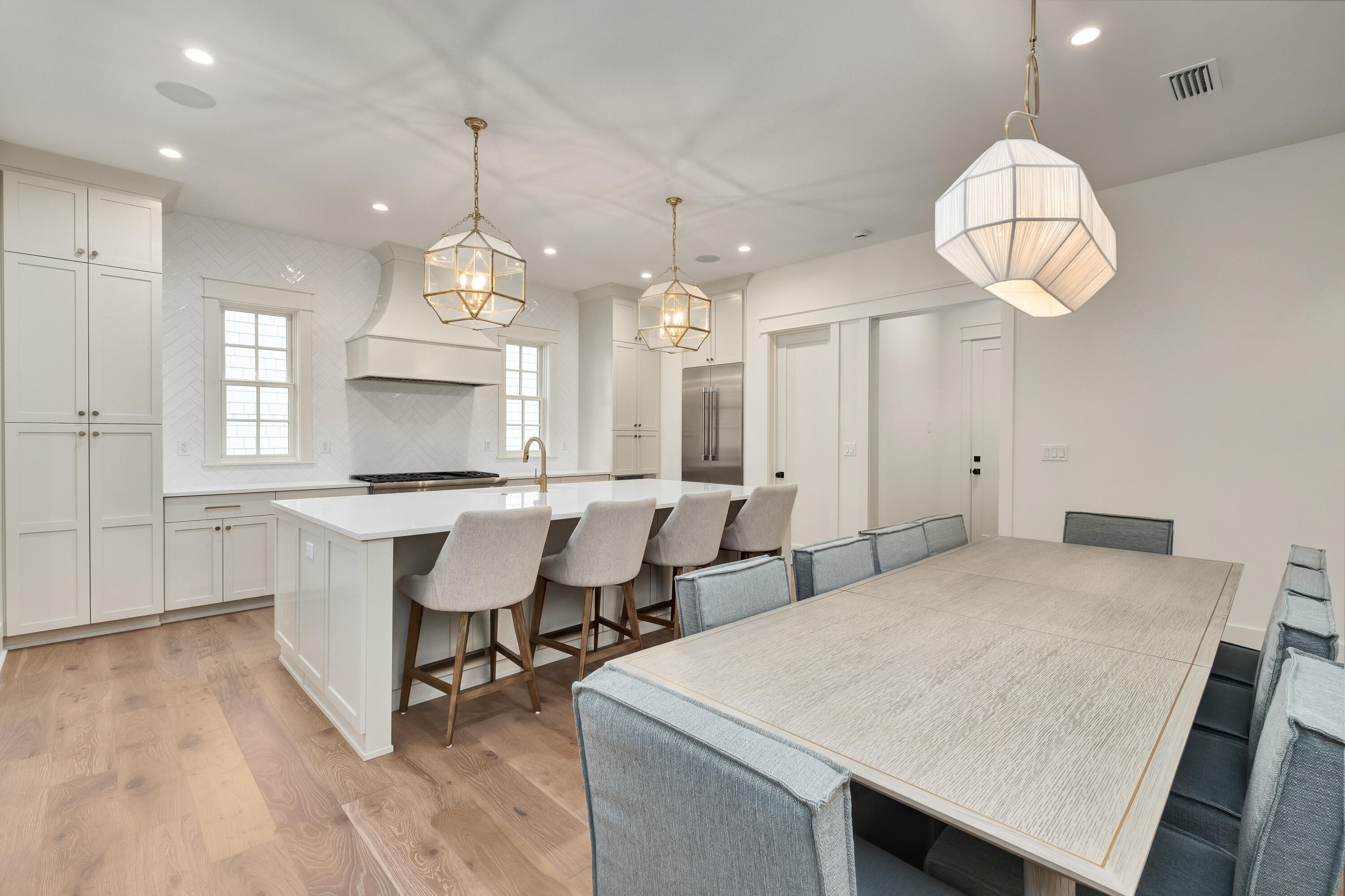 37 Lakeview Drive