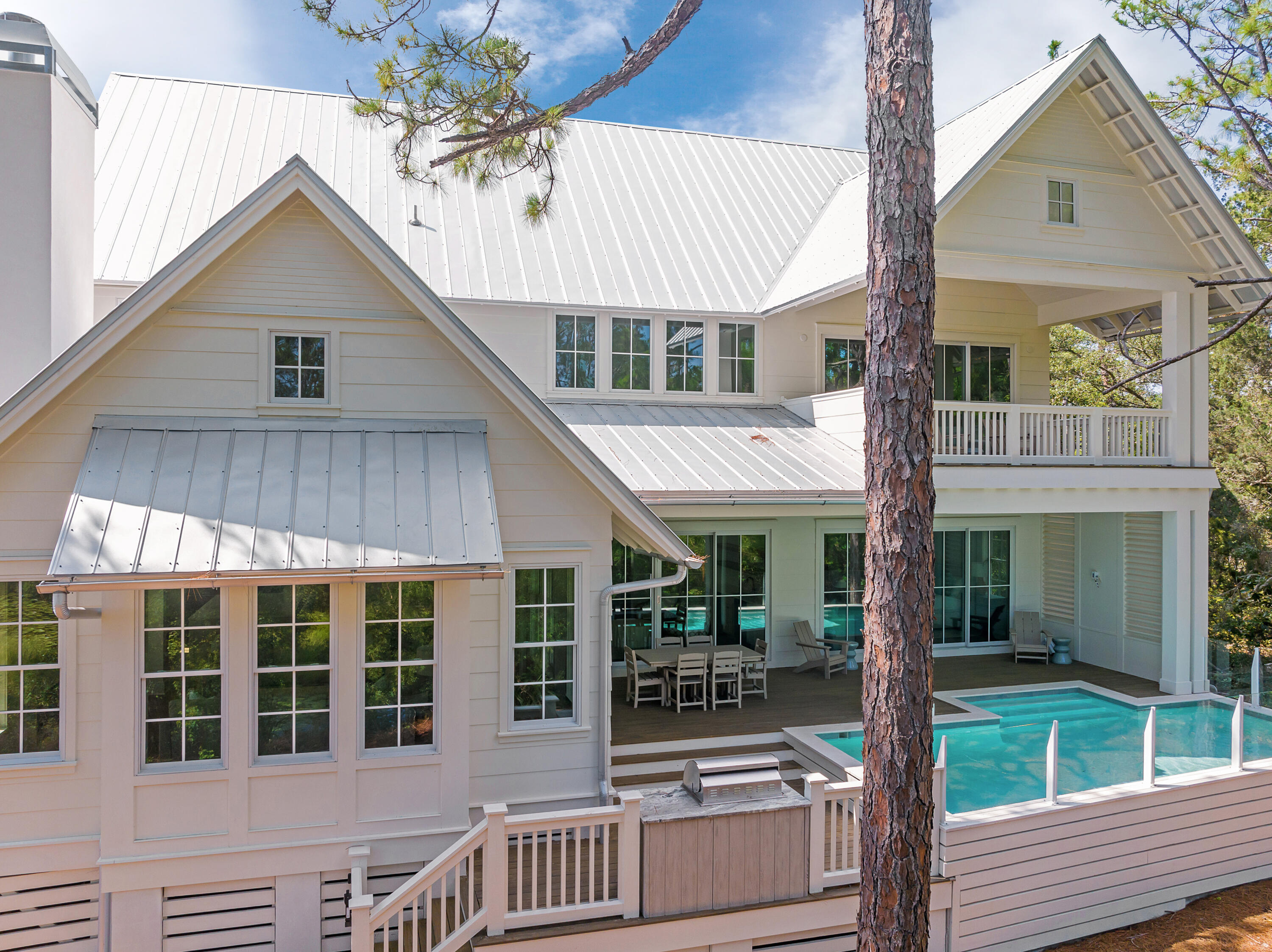 37 Lakeview Drive