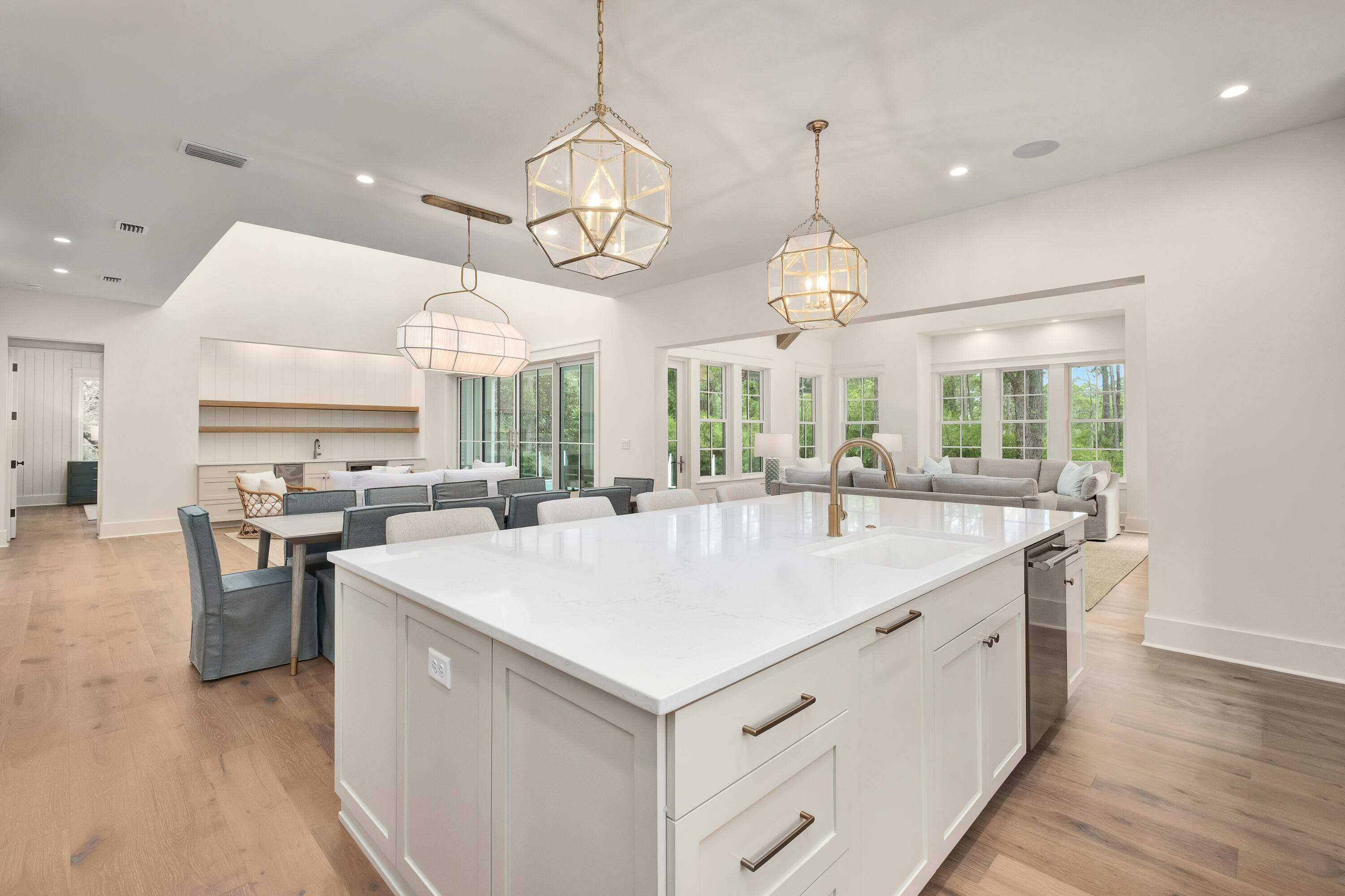 37 Lakeview Drive